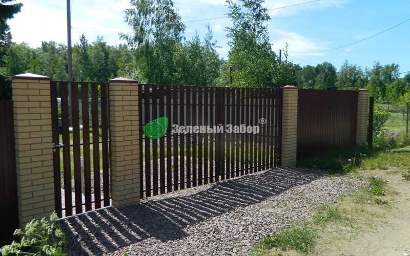 Забор из металлического штакетника (1,5 м)