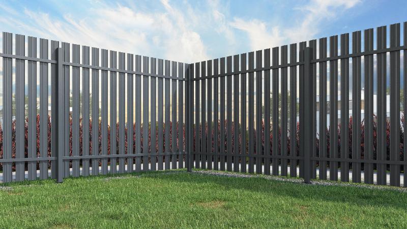 Забор из евроштакетника графитового цвета с шагом 4 см